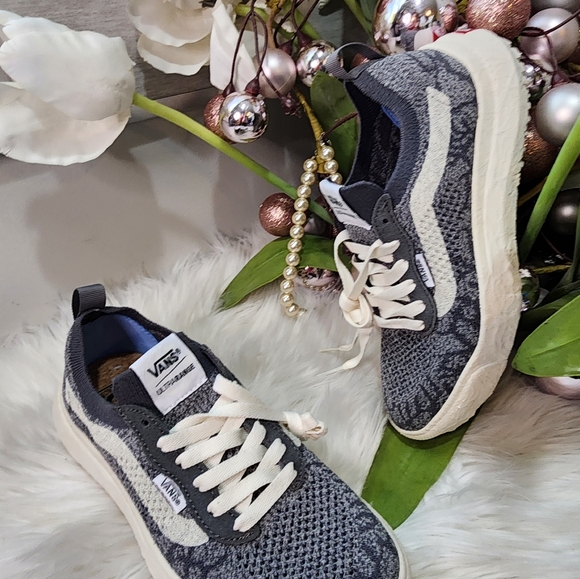 VANS Off The Wall Ultrarange Vr3 Grey Sneaker Shoes new - Picture 3 of 10